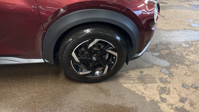 Nissan Juke 1.0 DiG-T 114 N-Connecta 5dr Petrol Hatchback